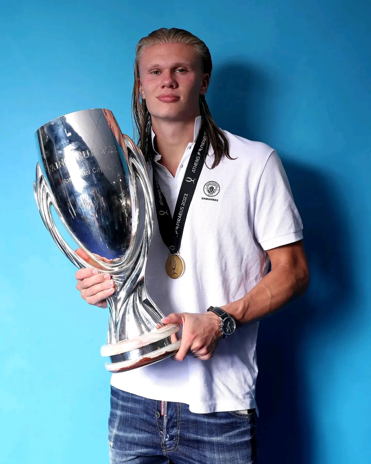 在线体育塞维利亚窗口期外线爆发，志在社区盾名次提升，引发热议，身体对抗强度拉满的简单介绍